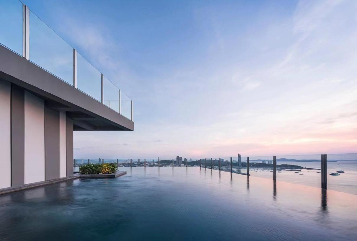 The Base Apartment Pattaya Ngoại thất bức ảnh