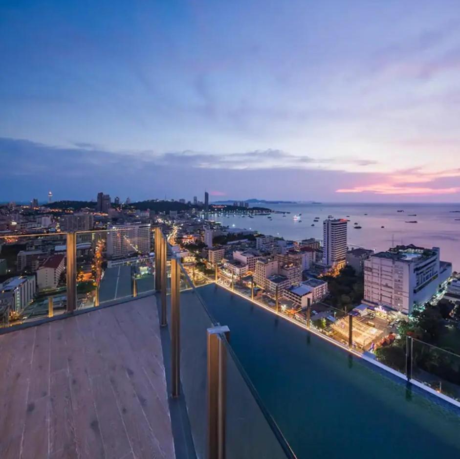The Base Apartment Pattaya Ngoại thất bức ảnh