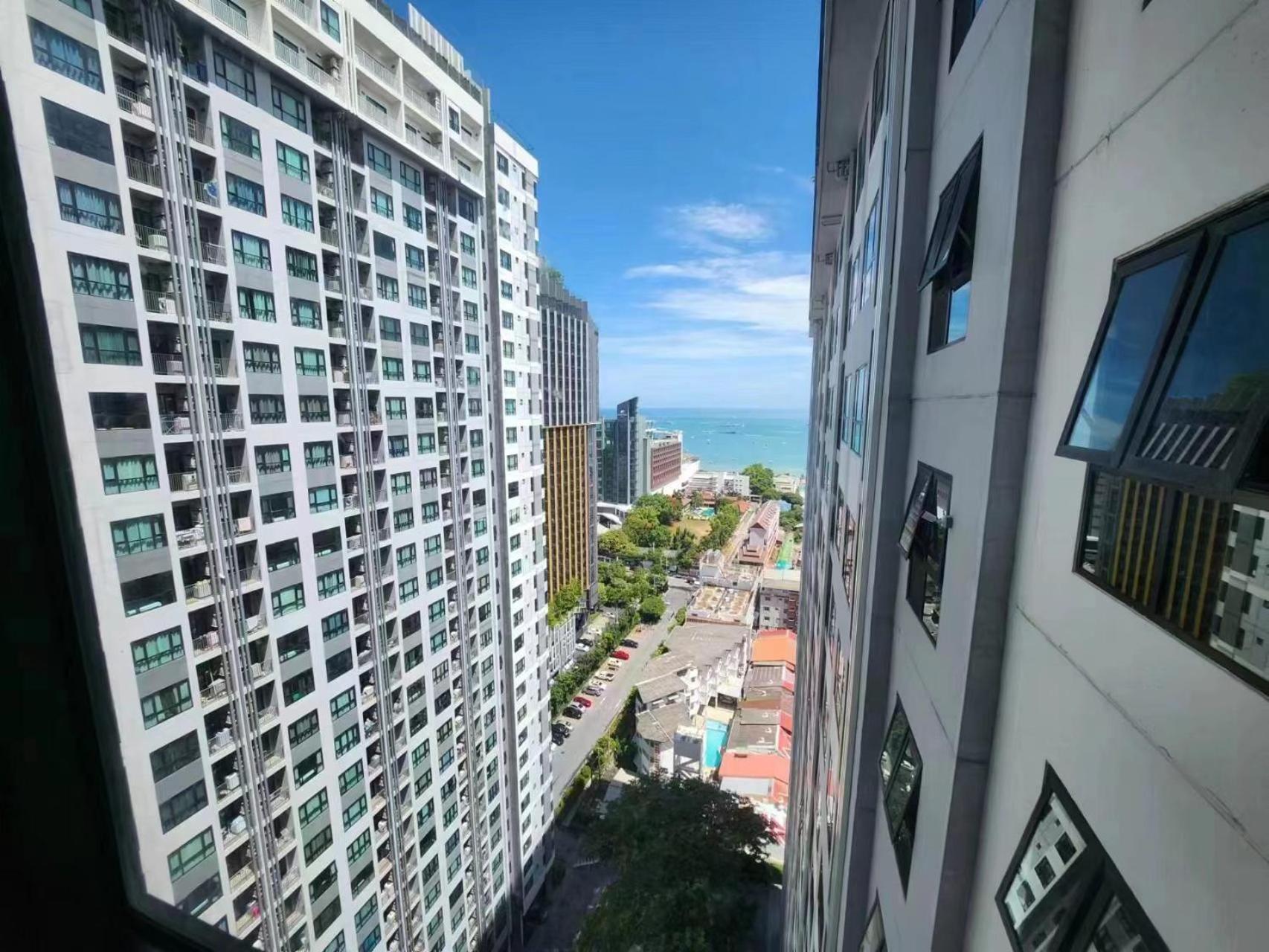 The Base Apartment Pattaya Ngoại thất bức ảnh