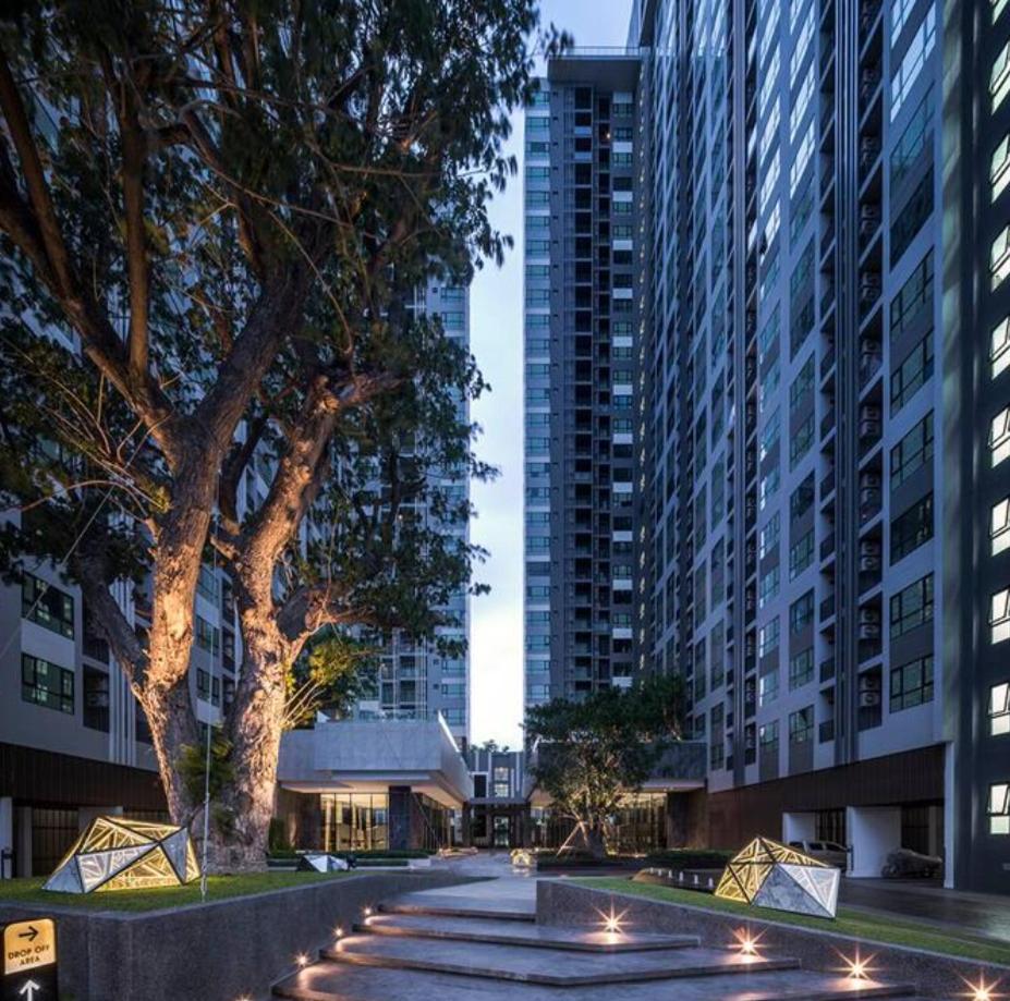 The Base Apartment Pattaya Ngoại thất bức ảnh