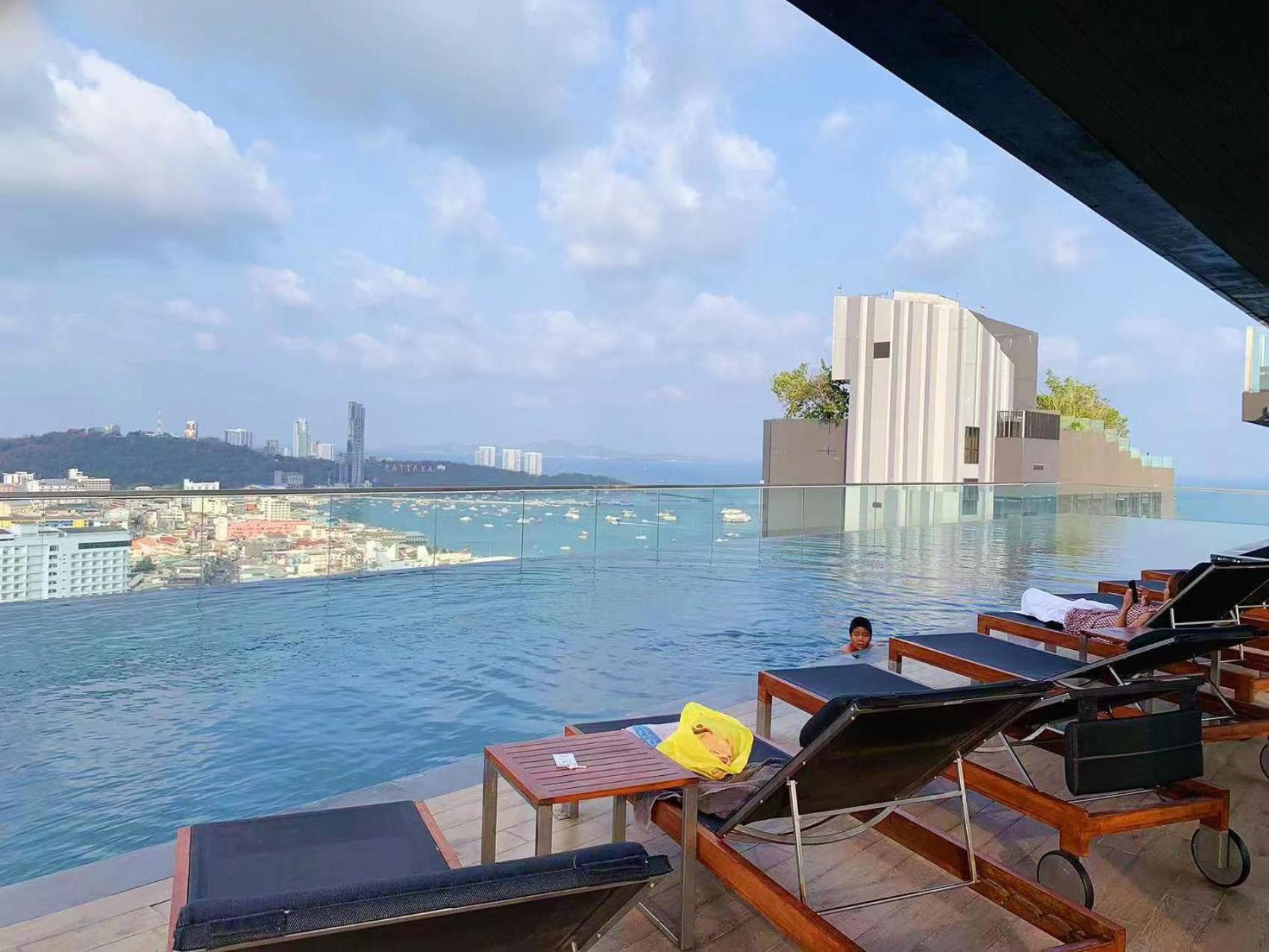 The Base Apartment Pattaya Ngoại thất bức ảnh